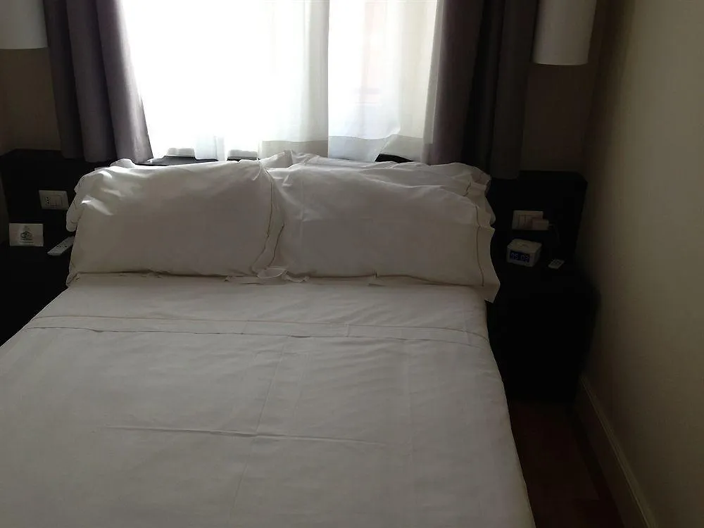 Rhome Terminal Guest House Rome