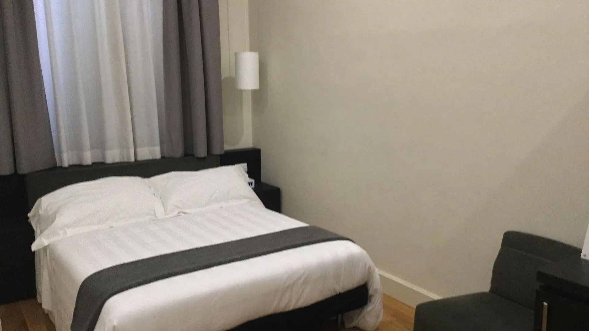 Rhome Terminal Guest House Rome