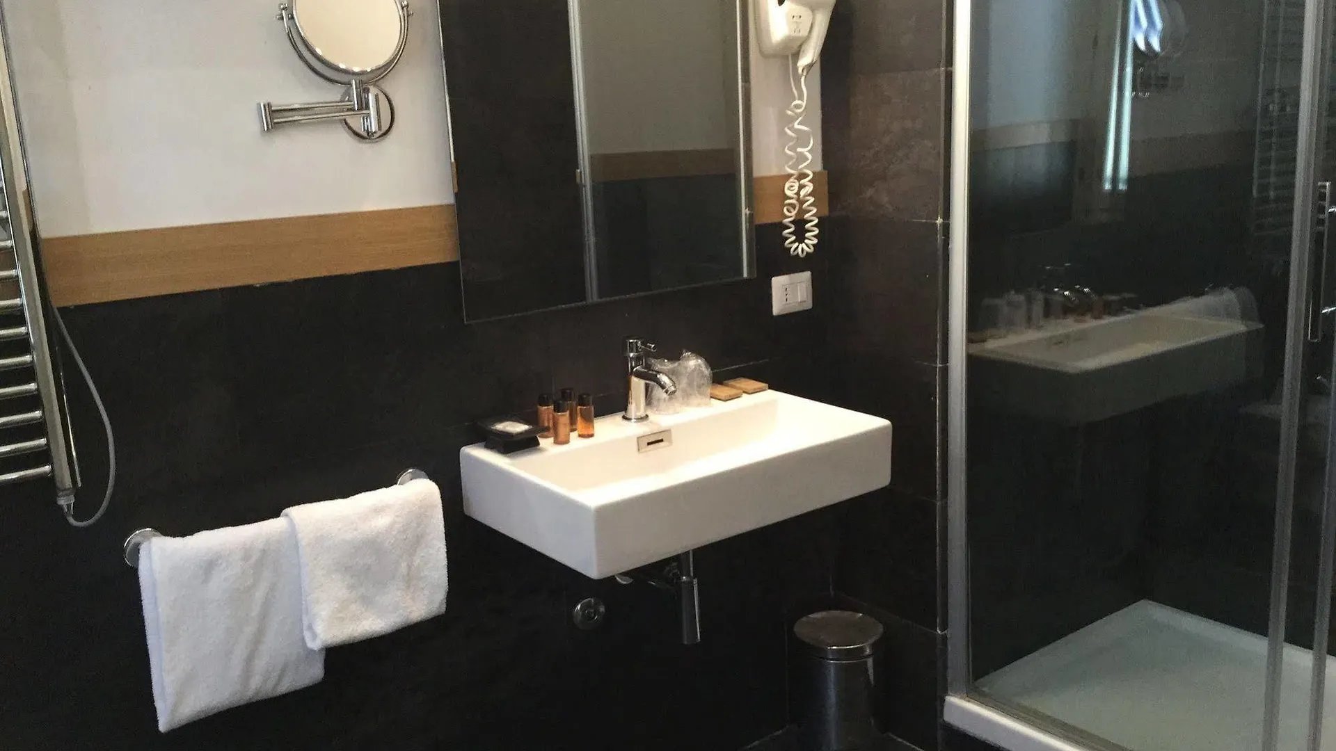 **  Rhome Terminal Guest House Rome Italy