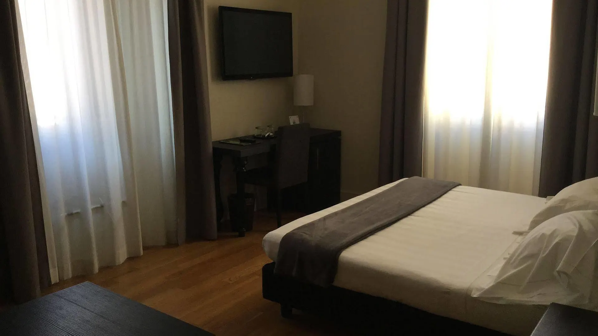 Rhome Terminal Guest House Rome Italy