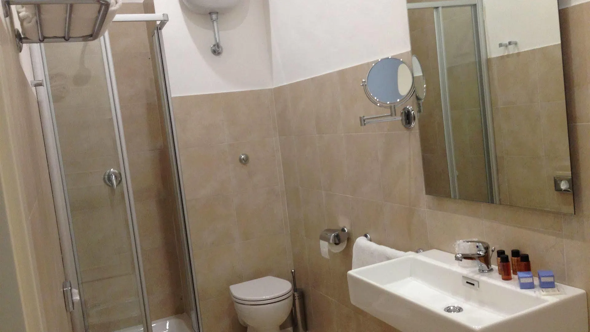Rhome Terminal Guest House Rome